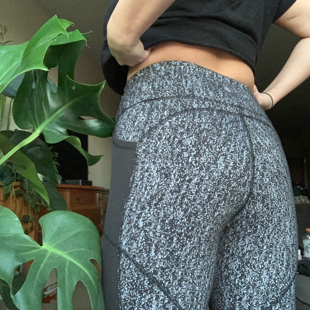 Lululemon size 6 leggings gray and black